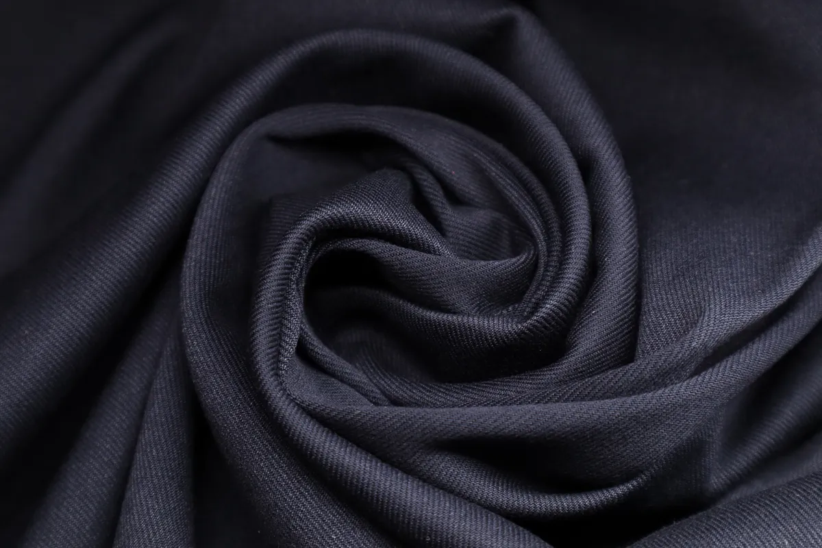 Ткань костюмная однотон. т.синий ш 1,5 (вискоза 28% пэ 70% эл 2%) 