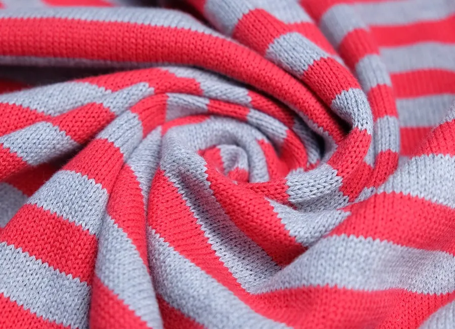 Ткань трикотаж полоска серо-красный ш 1,05 (хлопок 100%)