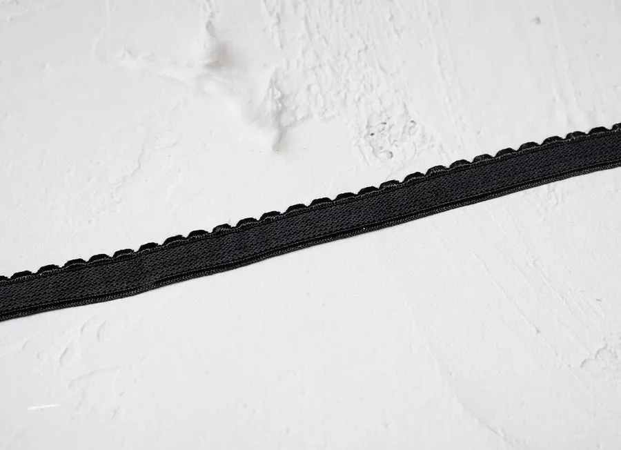 Тесьма эластичная кружево на брительки черный