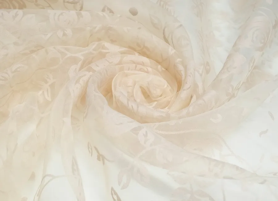 Ткань органза-жаккард розы светло-бежевый ш 2,7 (пэ 100%)