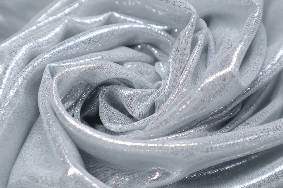 Ткань шифон с напылением серый\серебристый ш 1,5 (пэ 100%)