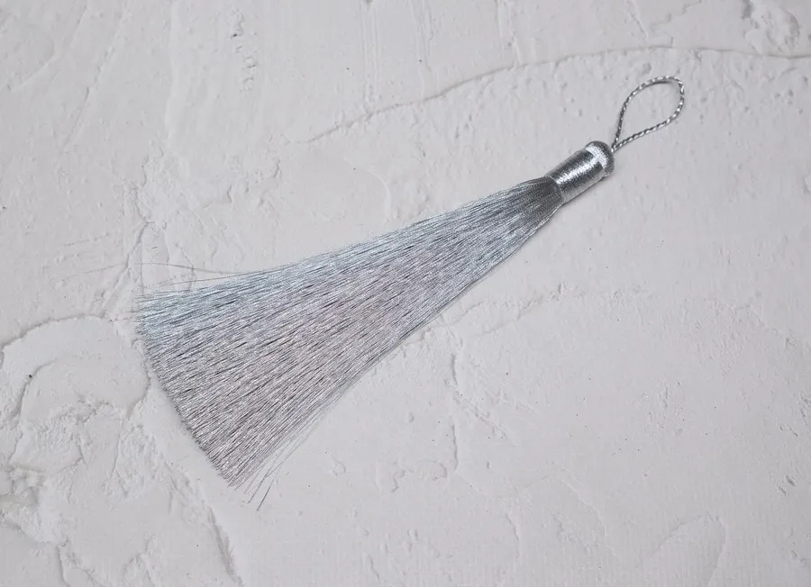 Кисть декоративная  9см золото 