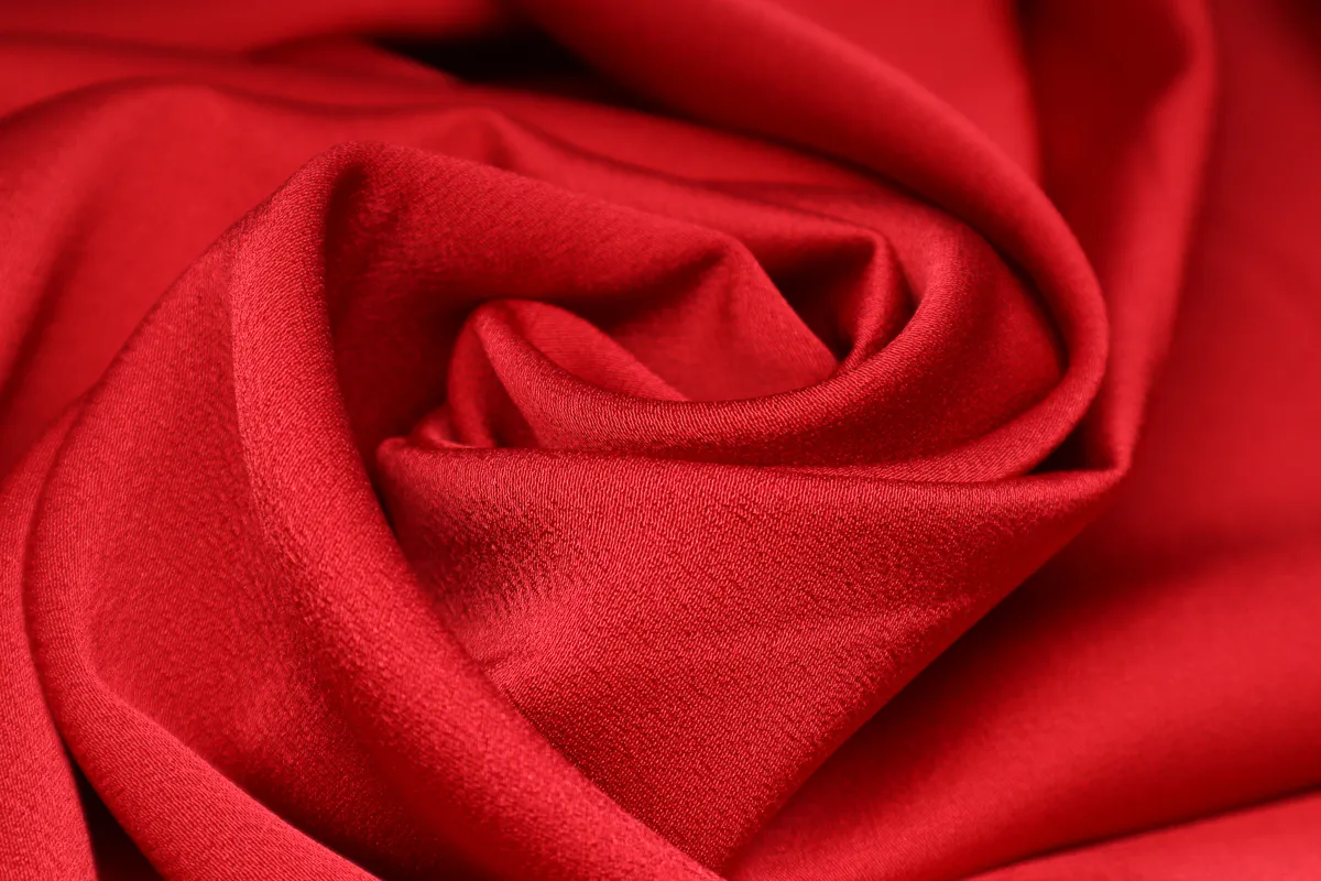 Ткань костюмно-плательная однотон. креп красный ш 1,5 ( пэ 100%)