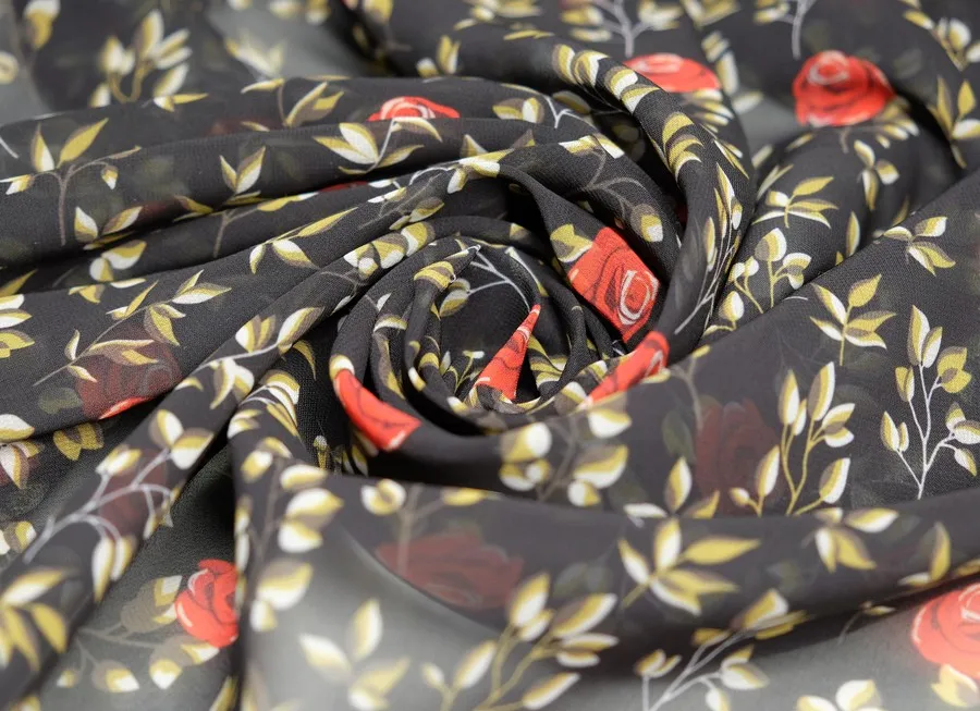 Ткань шифон розы черный ш1,5 (пэ 100%)