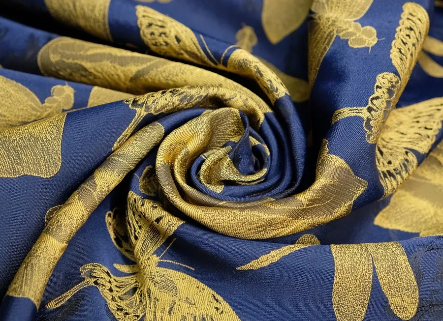 Ткань плательная розы и стрекозы золотисто-синий ш 1,5 (пэ 100%)