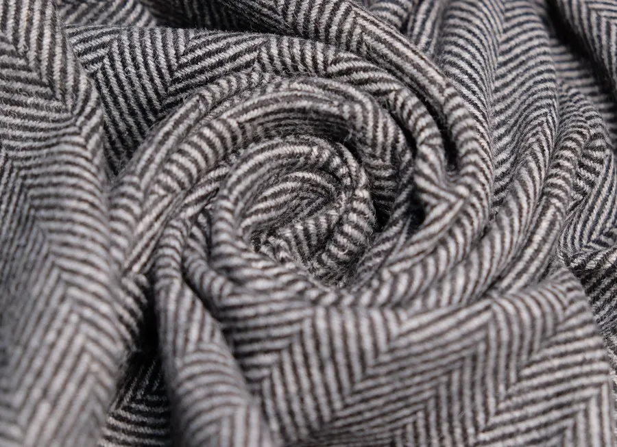 Ткань пальтовая елочка средняя серо-черный ш 1,5 (шерсть 65% пэ 35%)