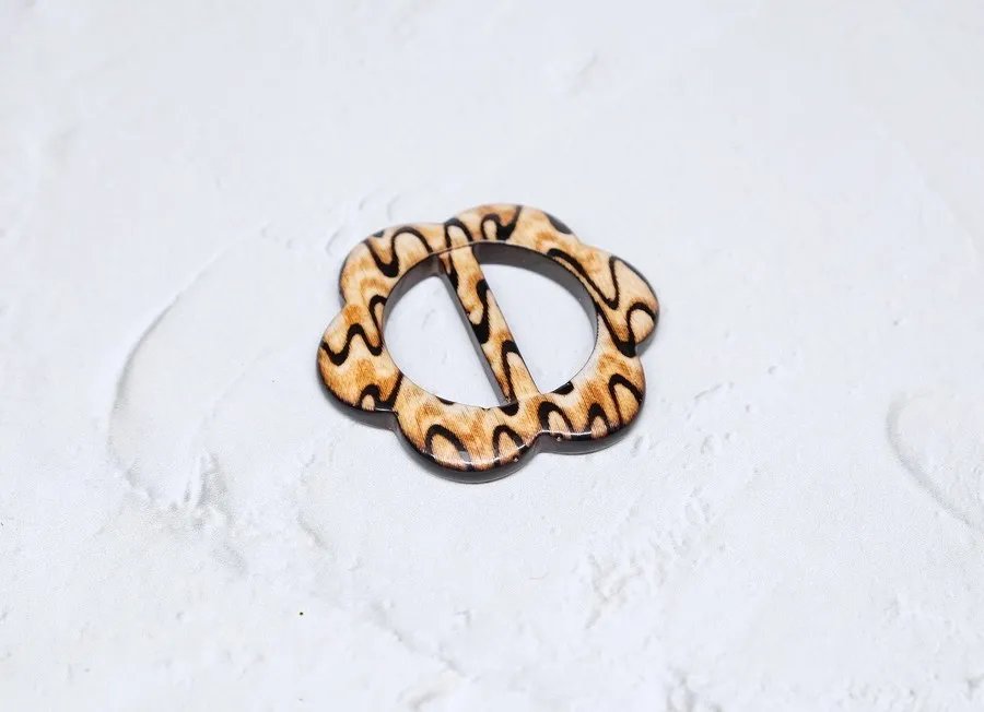 Пряжка-рамка пластиковая  2-2,5см в ассортименте 