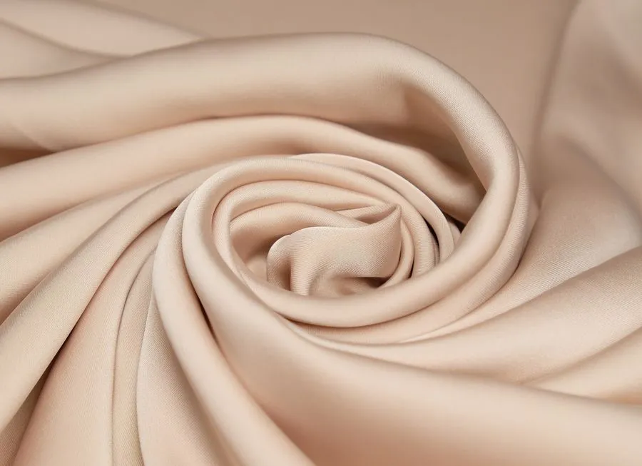 Ткань атлас двухсторонний бежевый ш 1,5 (пэ 100%) 