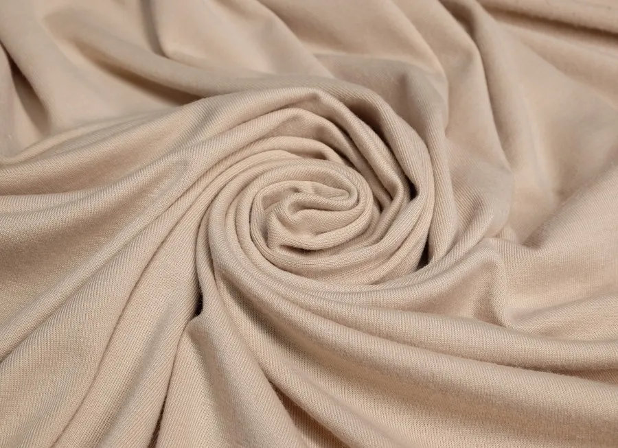 Ткань трикотаж бежевый ш 1,5 (вискоза 100%)