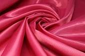 Ткань подкладочная фуксия ш 1,5 (вискоза 45% пэ 55%) Ткань подкладочная фуксия ш 1,5 (вискоза 45% пэ 55%)