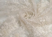 Ткань кружевное полотно стеклярус молочный ш 1,3  (пэ 100%)